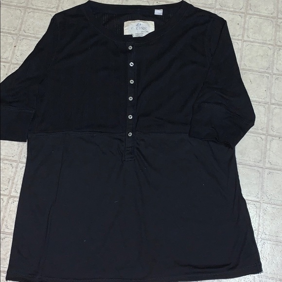 3/4 sleeve little black top - Picture 3 of 7